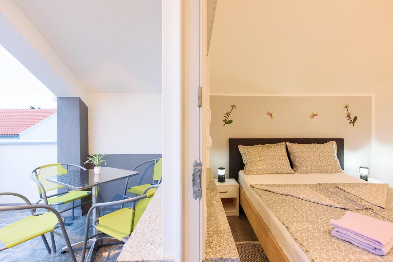 Apartmani Orhideja Gornji Karin Buitenkant foto