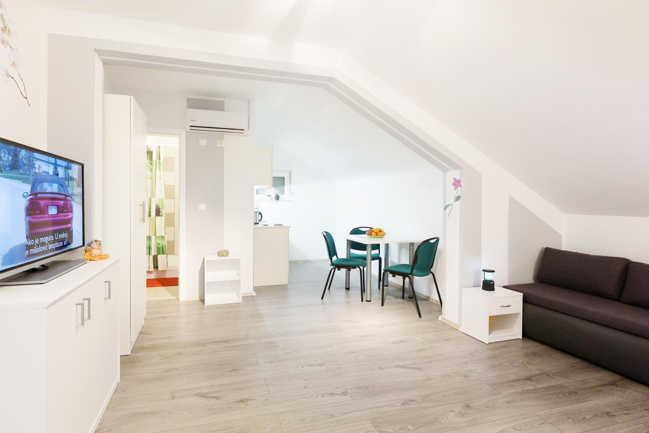 Apartmani Orhideja Gornji Karin Buitenkant foto