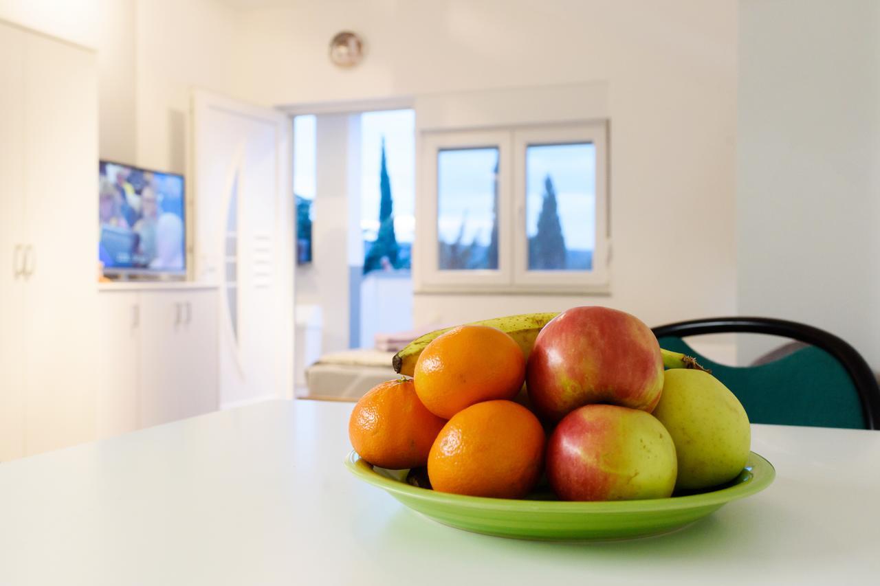 Apartmani Orhideja Gornji Karin Buitenkant foto