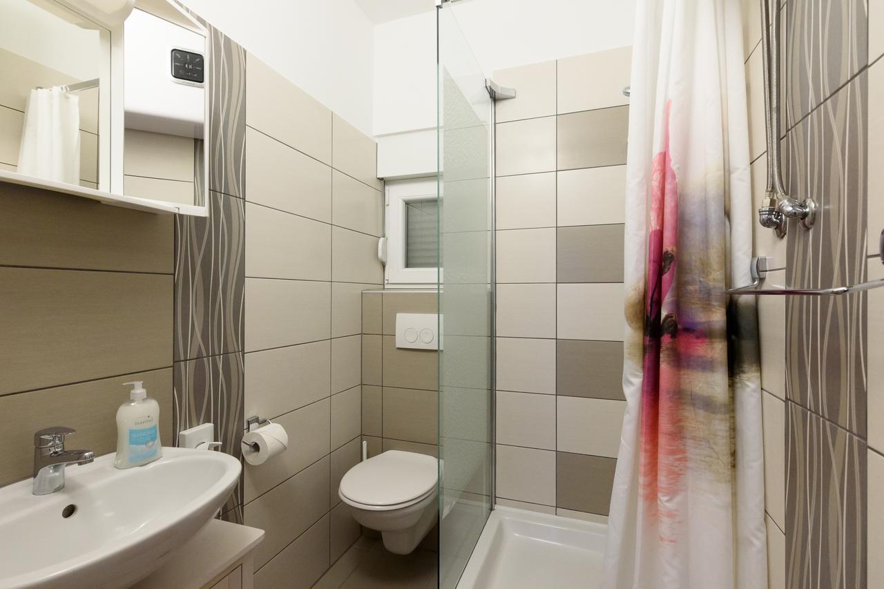 Apartmani Orhideja Gornji Karin Buitenkant foto
