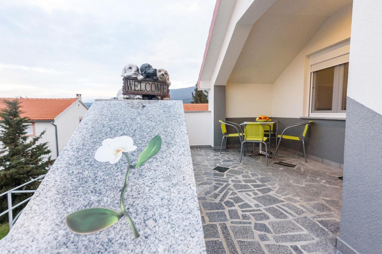 Apartmani Orhideja Gornji Karin Buitenkant foto