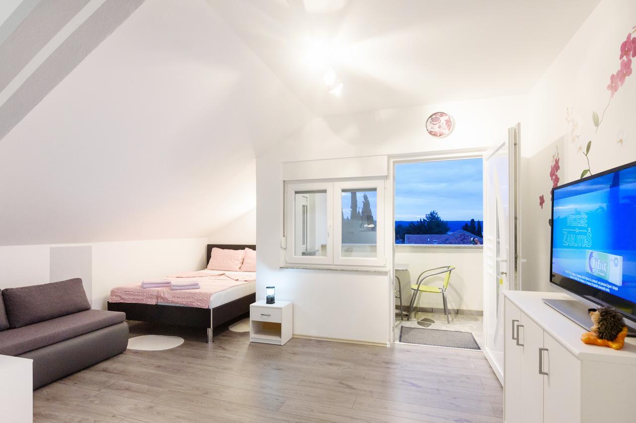 Apartmani Orhideja Gornji Karin Buitenkant foto