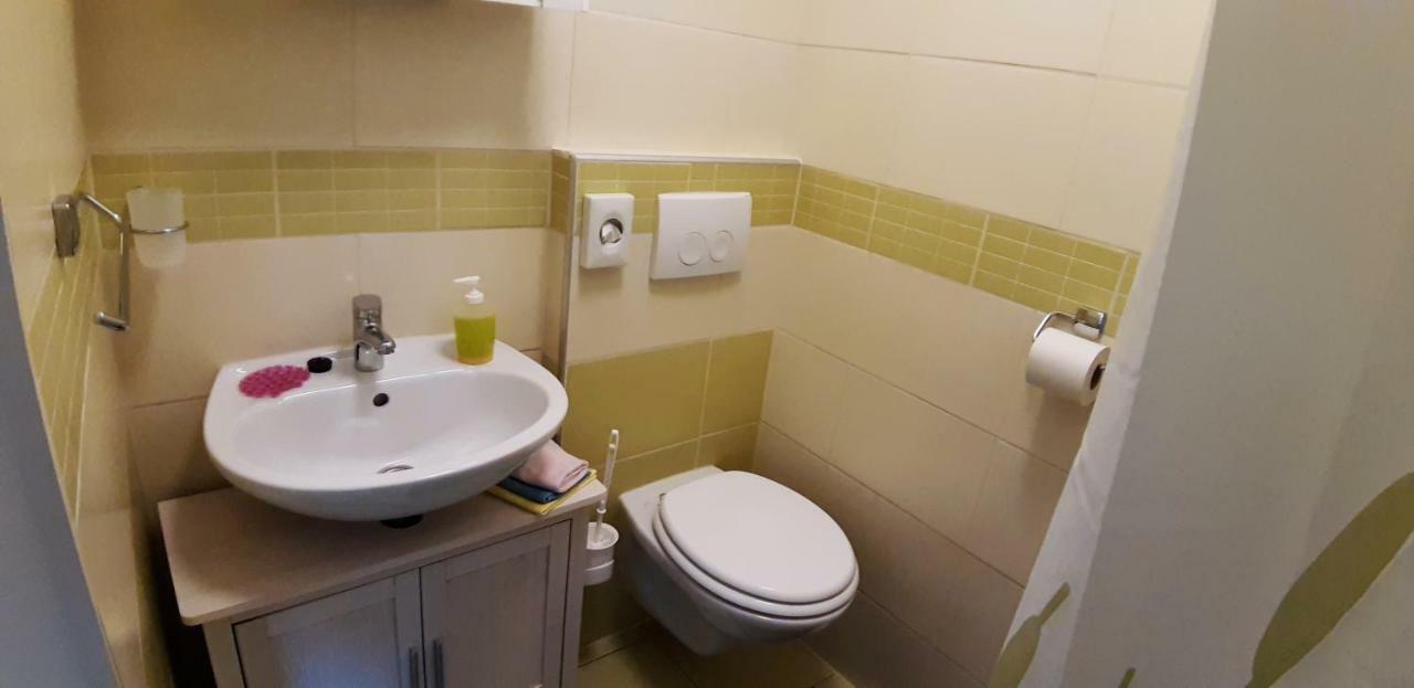 Apartmani Orhideja Gornji Karin Buitenkant foto